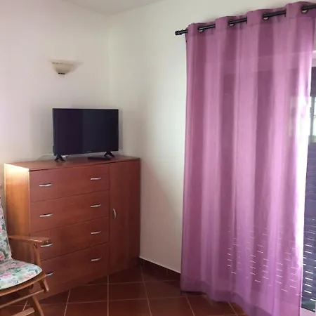 Holiday home Toby House *